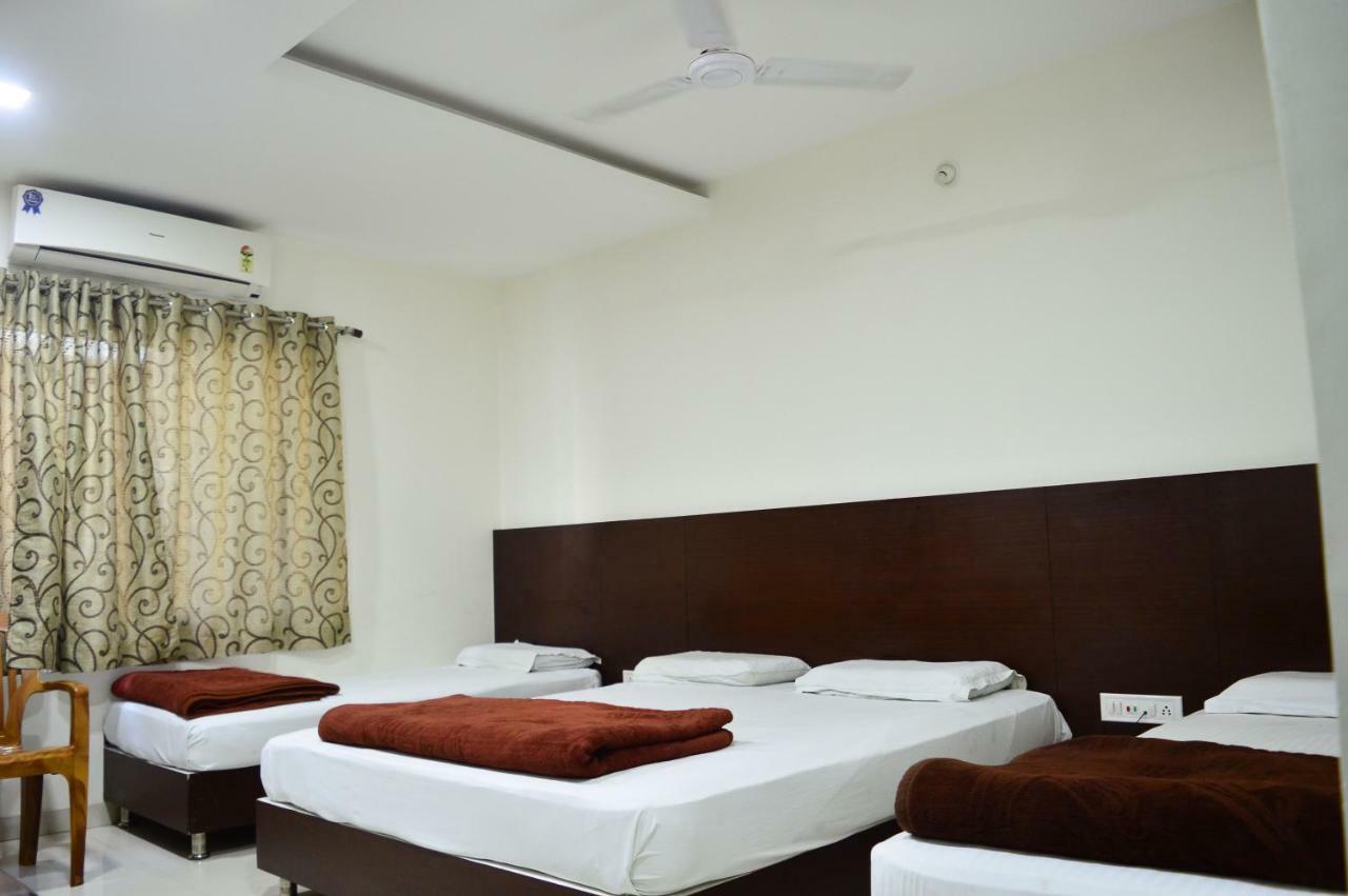 Hotel Maheshwari Avenue Ujjain Zewnętrze zdjęcie