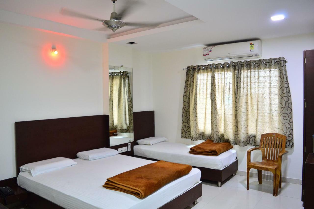 Hotel Maheshwari Avenue Ujjain Zewnętrze zdjęcie