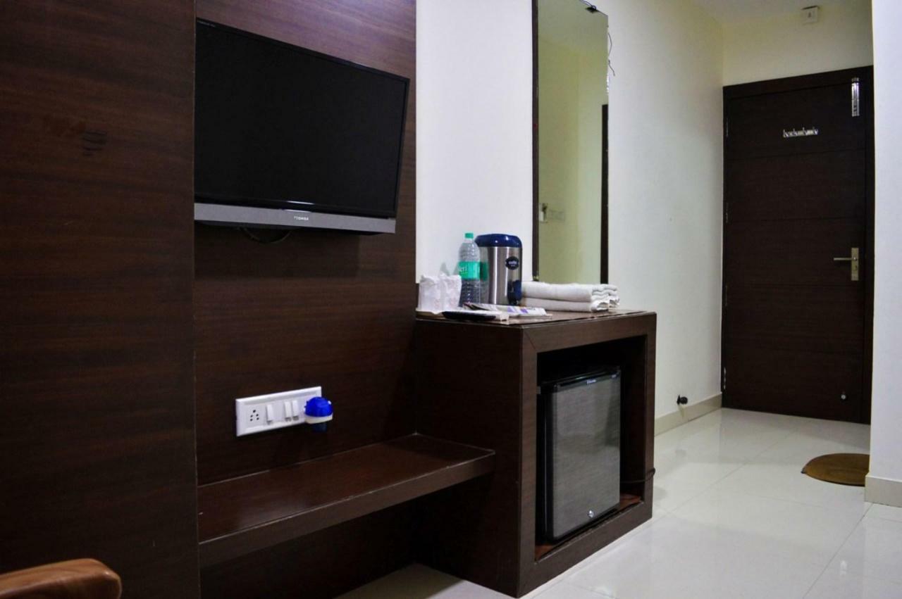 Hotel Maheshwari Avenue Ujjain Zewnętrze zdjęcie